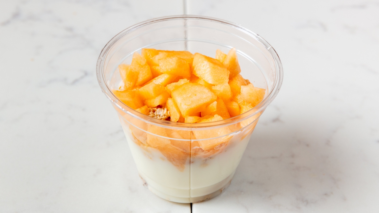 Granola & Yogurt Parfait